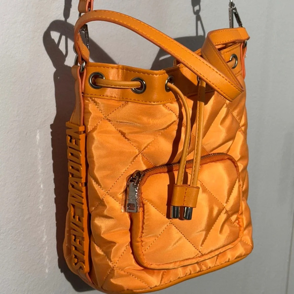 Steve Madden Bucket Bag - Picture 2 of 4